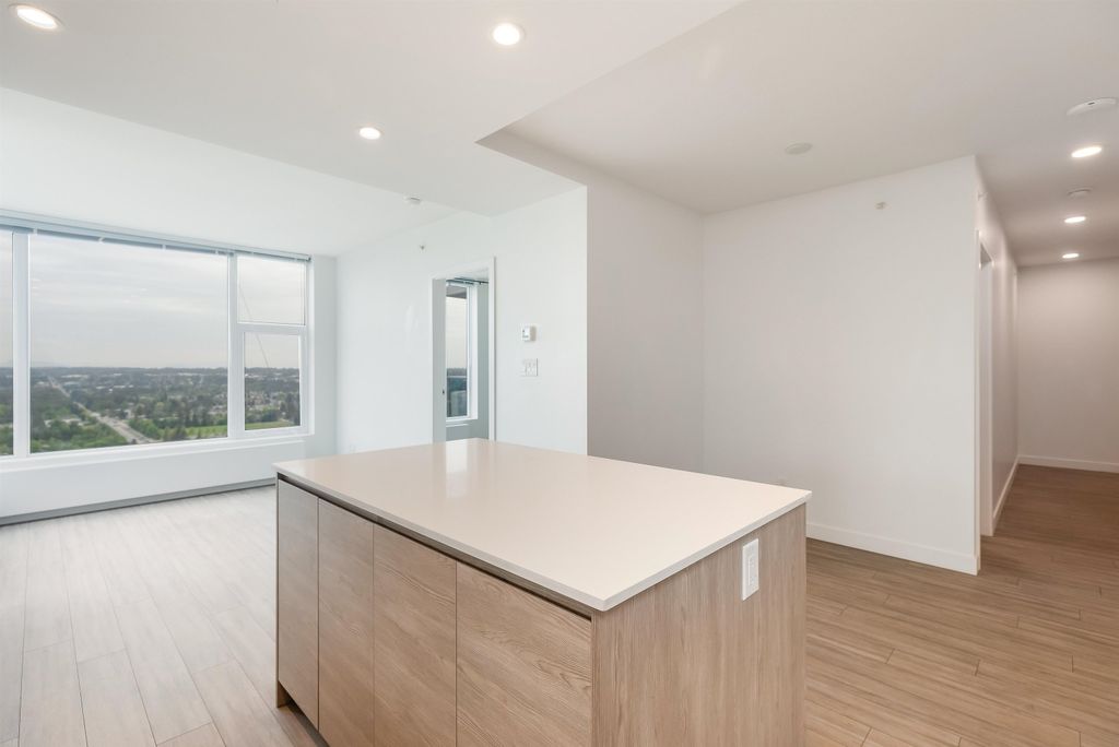 13615 Fraser Hwy, #2810