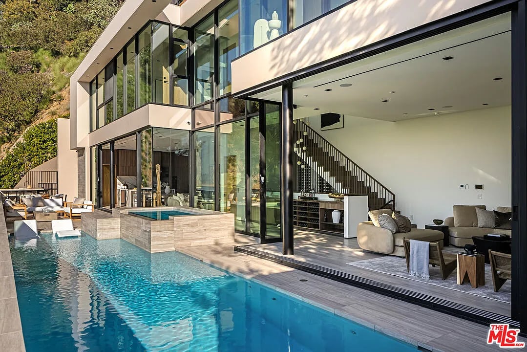Hollywood Blvd Tennis Estate