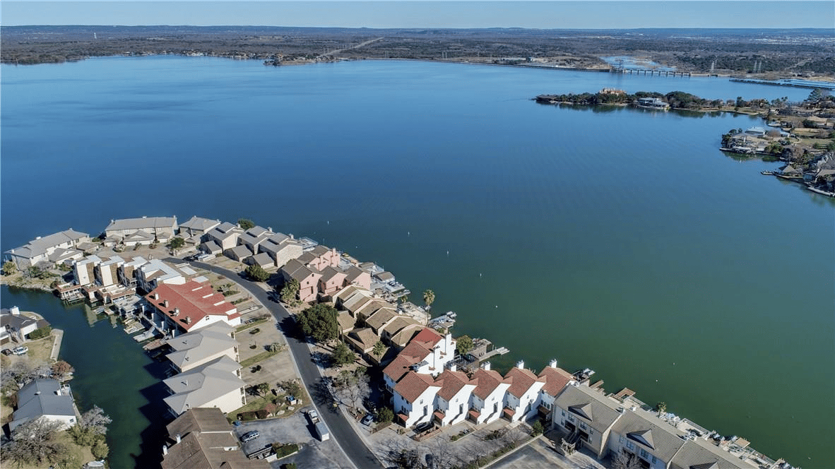 411 North Horseshoe Blvd