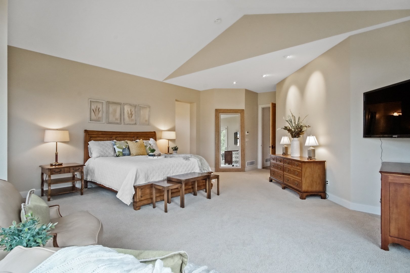 3770 Hill Circle