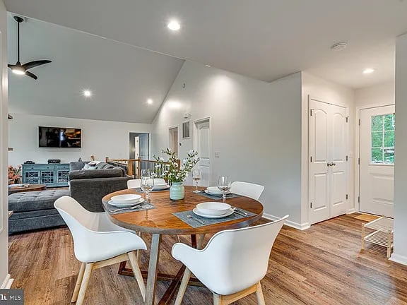 1850 Gooney Manor Loop
