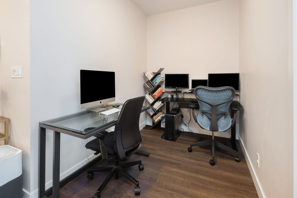 2077 Rosser Ave, #1304