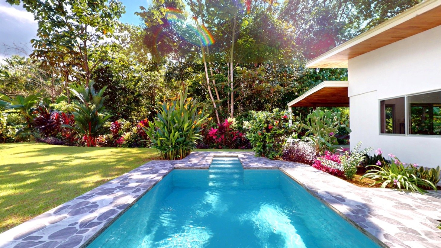2 Bedroom Solar Home with Creek Frontage