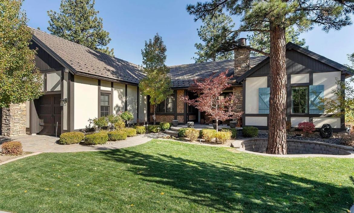 Discover unparalleled luxury in this exquisite Parc Foret home, located in the prestigious Montreux community nationally recognized by Firewise USA. Reno Nevada, 89511