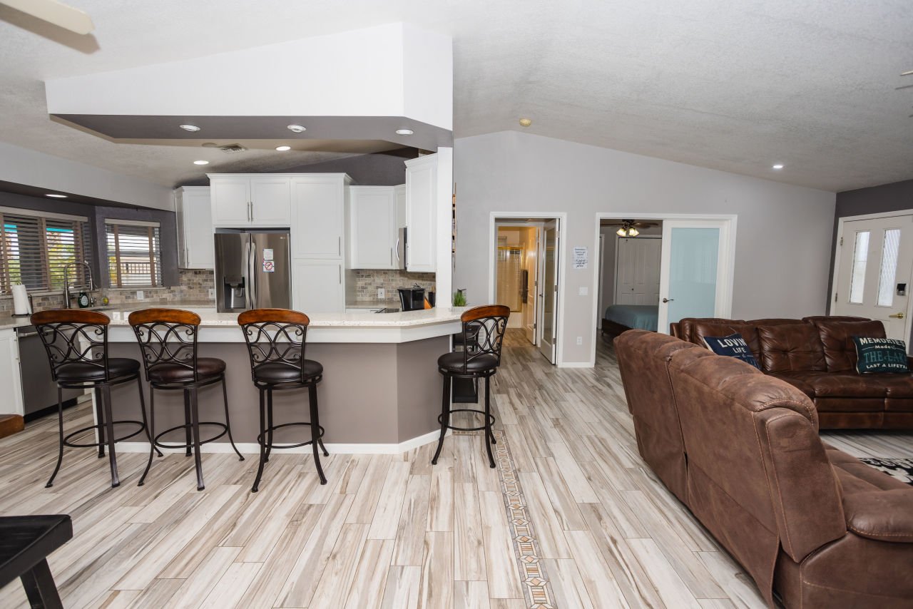 2860 Arabian Dr