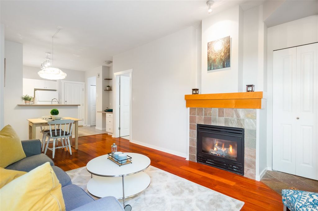 15 6th Ave, #135