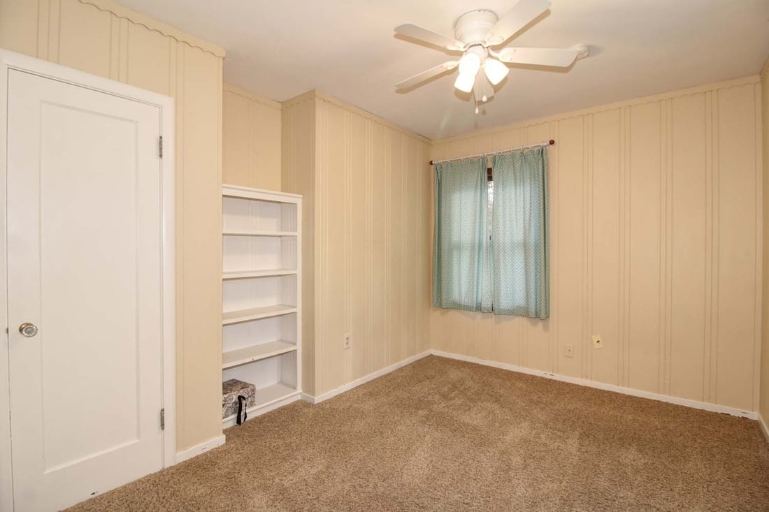 Just listed! Darling Elmhurst home