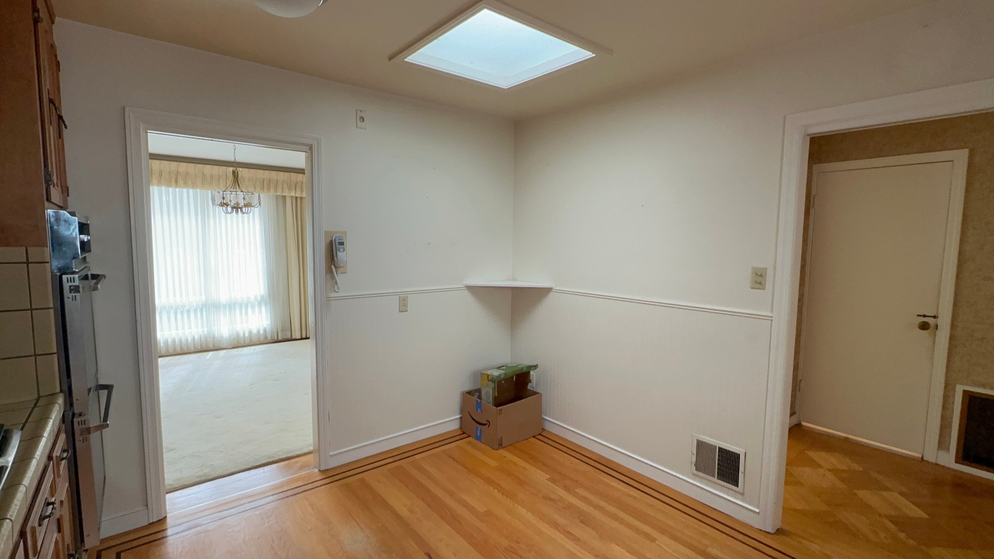 2483 37th Avenue · Photo 12