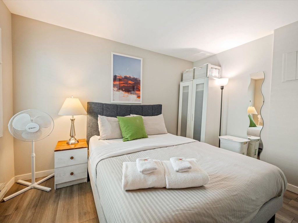 2134 Sarajevo Dr, #1