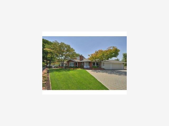 21388 SARAHILLS Dr