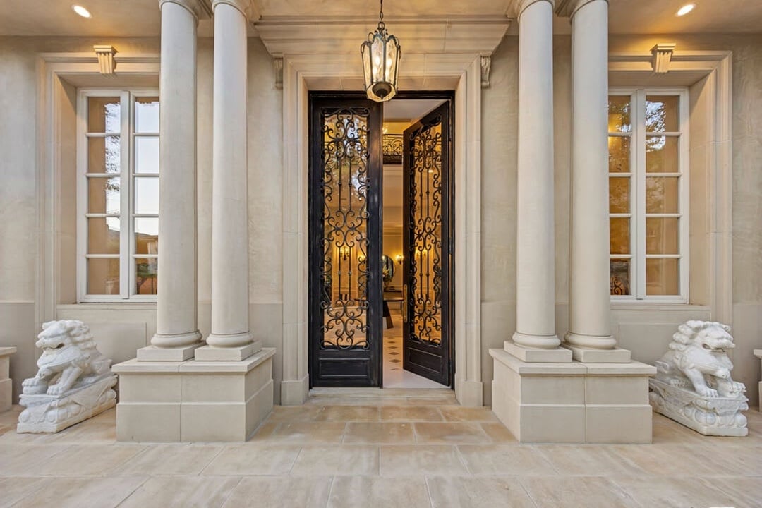 Grandeur Oasis
