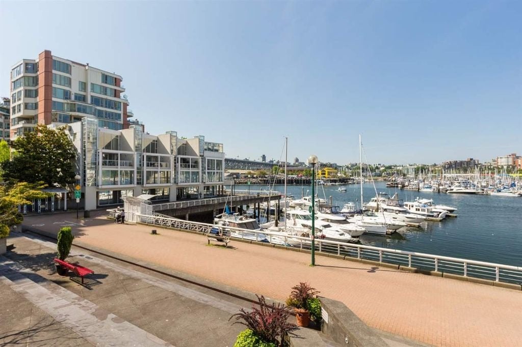 990 Beach Ave, #310