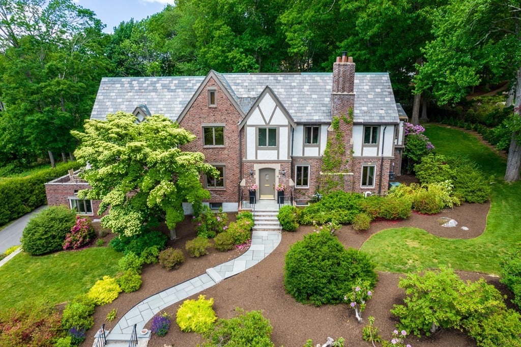32 Maugus Ave
