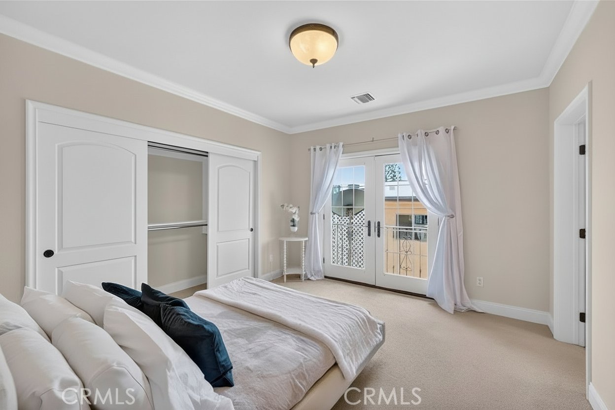 2454 Oswego #301