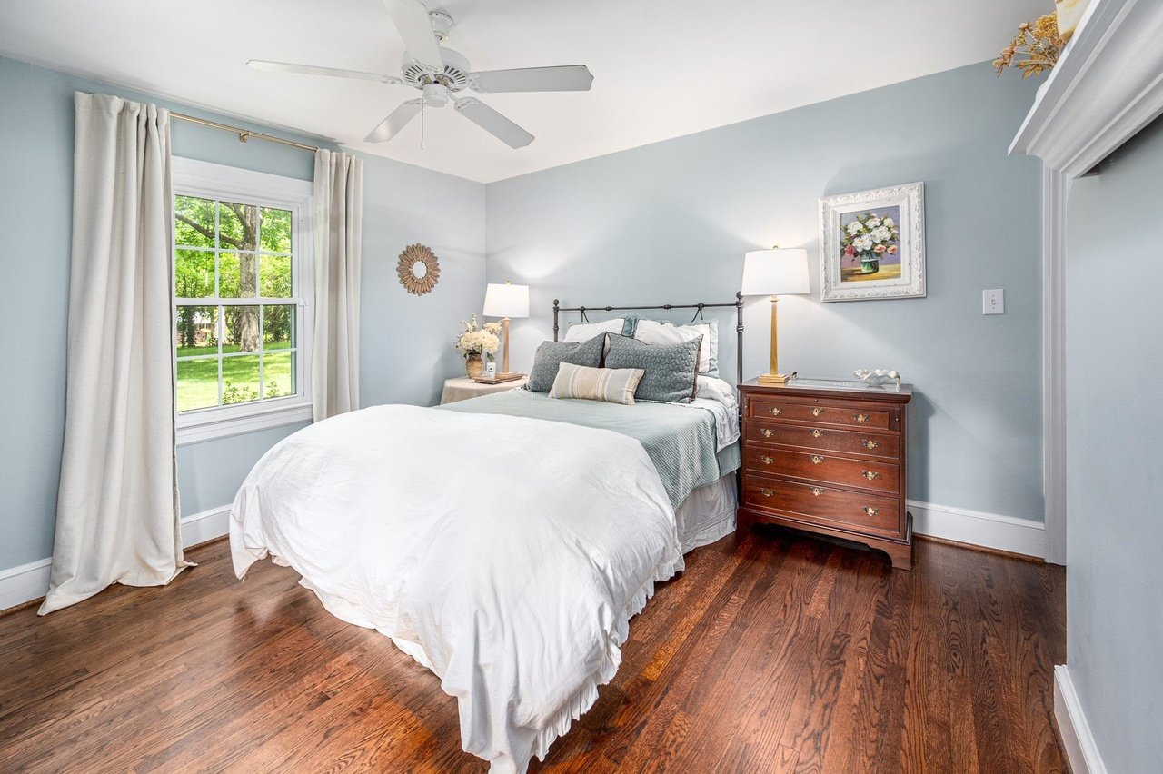 43 Oakwood Dr