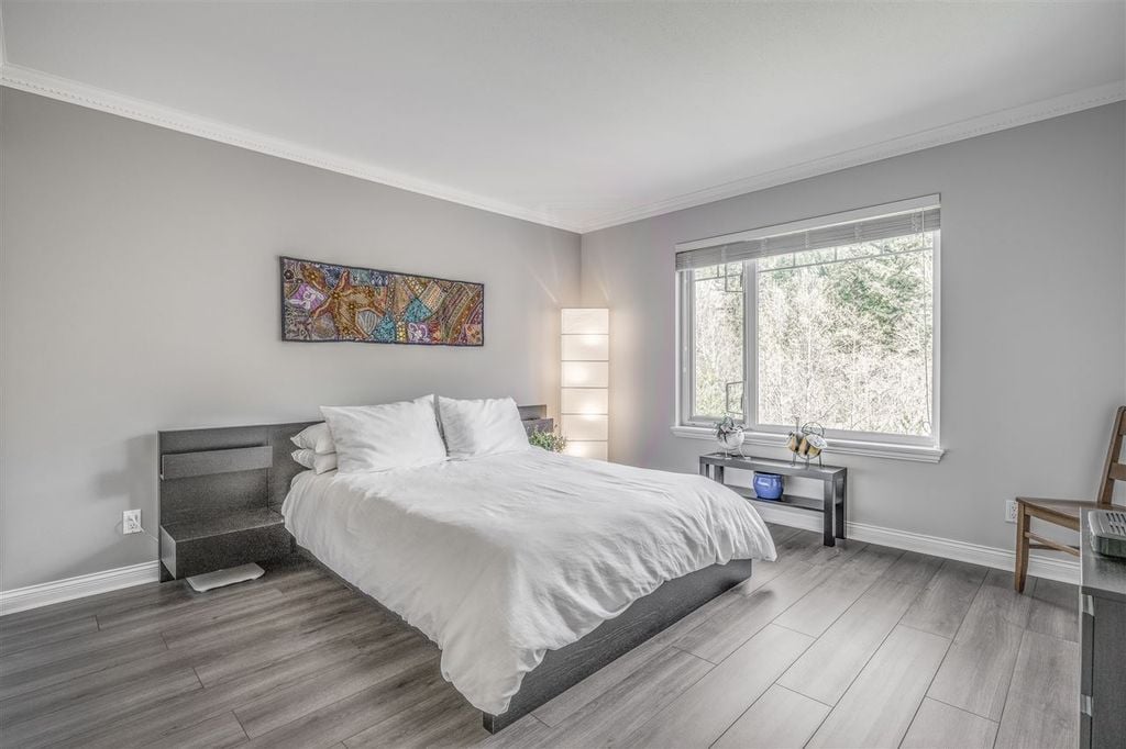 28 Whitecap Ct