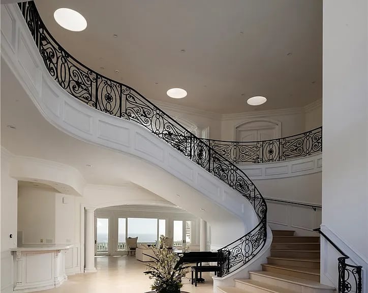 71 Ritz Cove