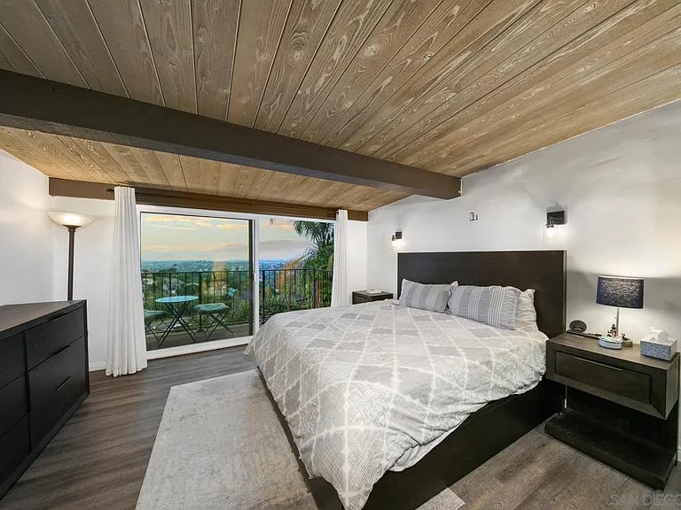 4310 Mt Helix Highlands Dr