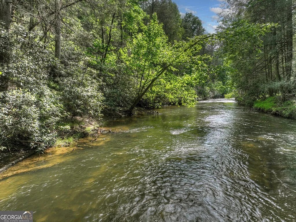 56 River Bend Trl