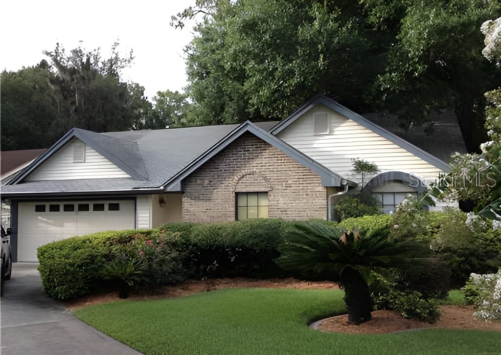 980 Woodrose Ct