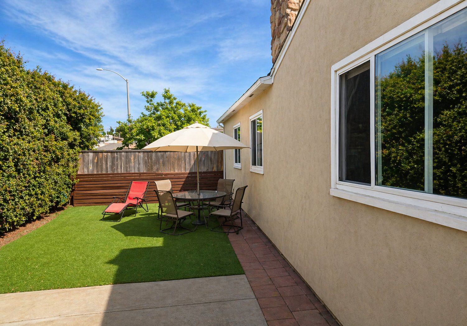1305 Crann Ave #1-02