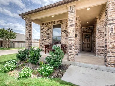 1402 Bluejay Ct