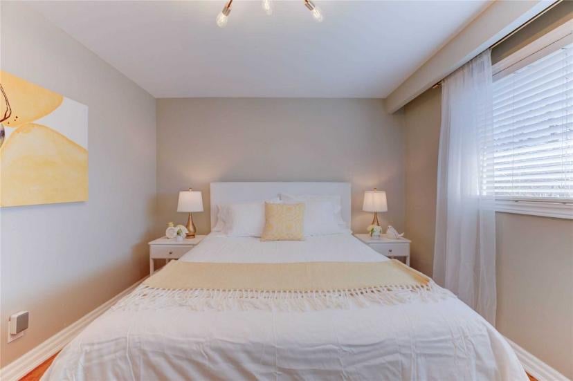 8 Sewell Dr