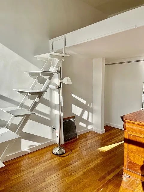 260 West 21st St, #2N