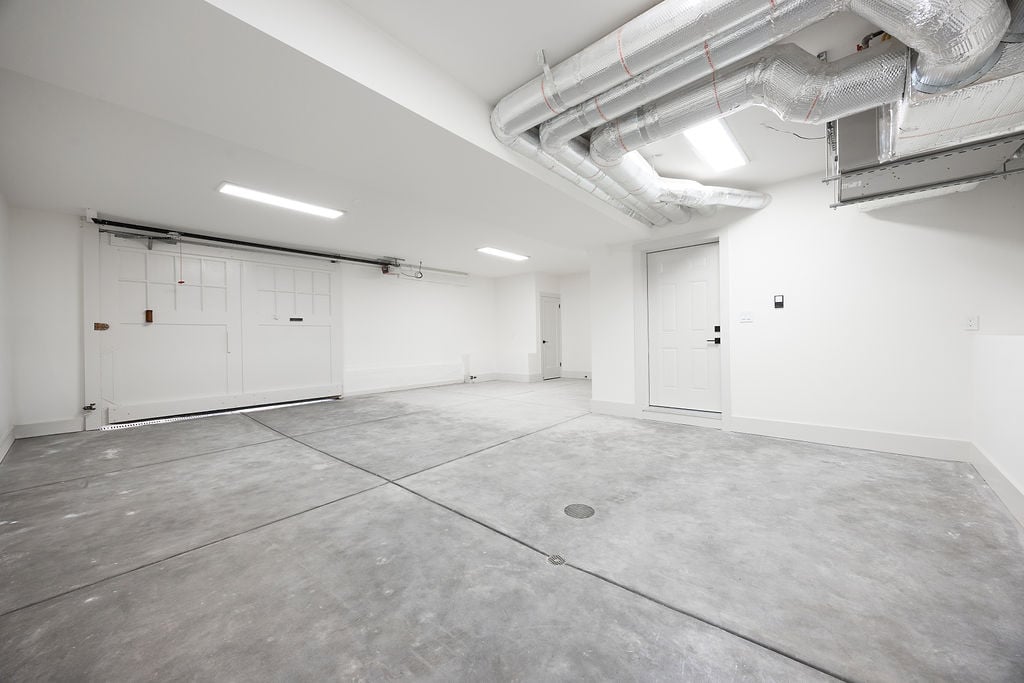 785 3rd Avenue · Garage 4