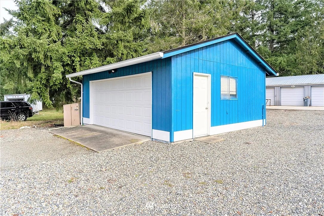 2110 Bobb Ct SE