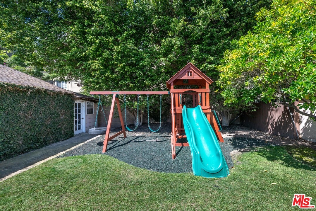 1455 S Roxbury Dr