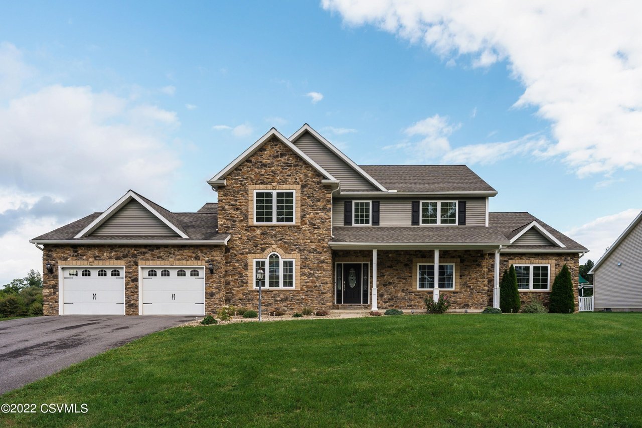 260 Sunnyside Dr