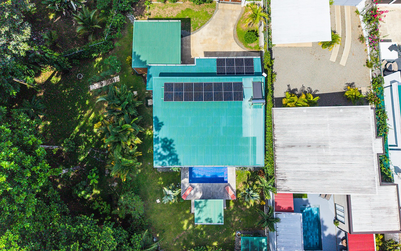 Home Near Downtown Uvita with Private Forest and Creek