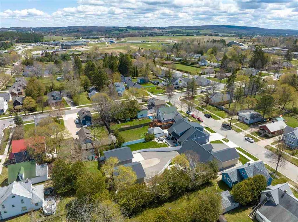 917 Grove Street, Petoskey MI 49770
