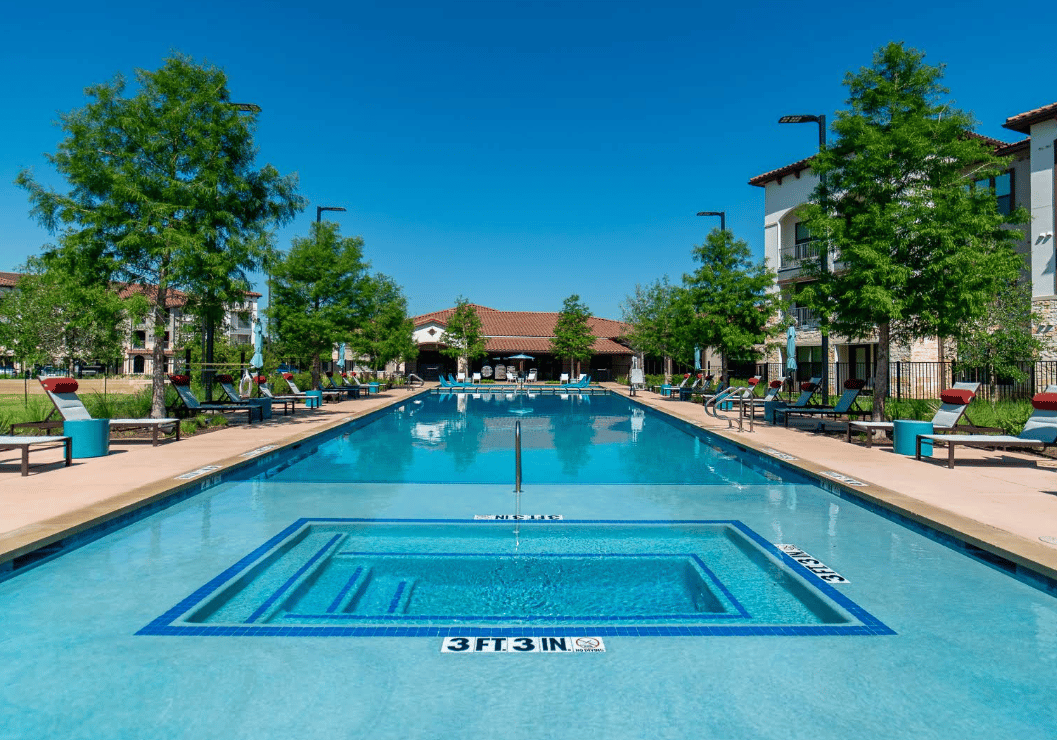 8 weeks free PLUS $750 when you look & lease!