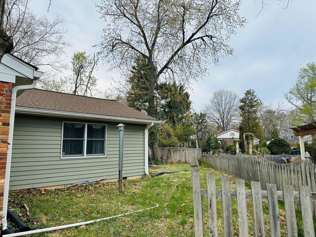 2006 Clark Pl
