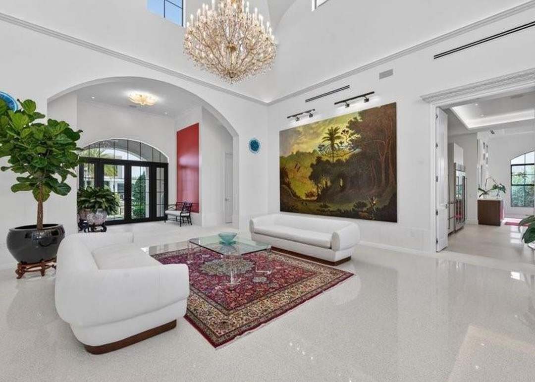 4013 Country Club Ln