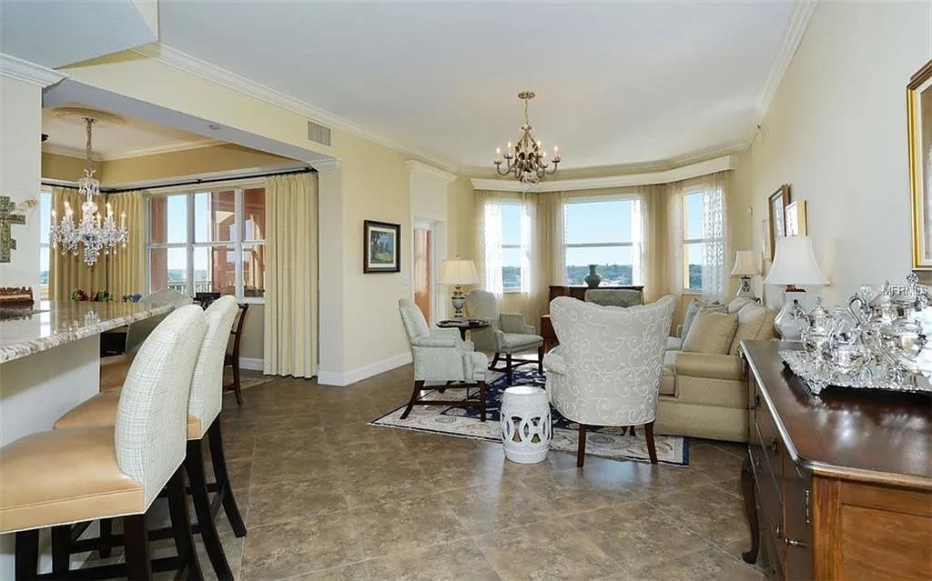 1921 Monte Carlo Dr #701