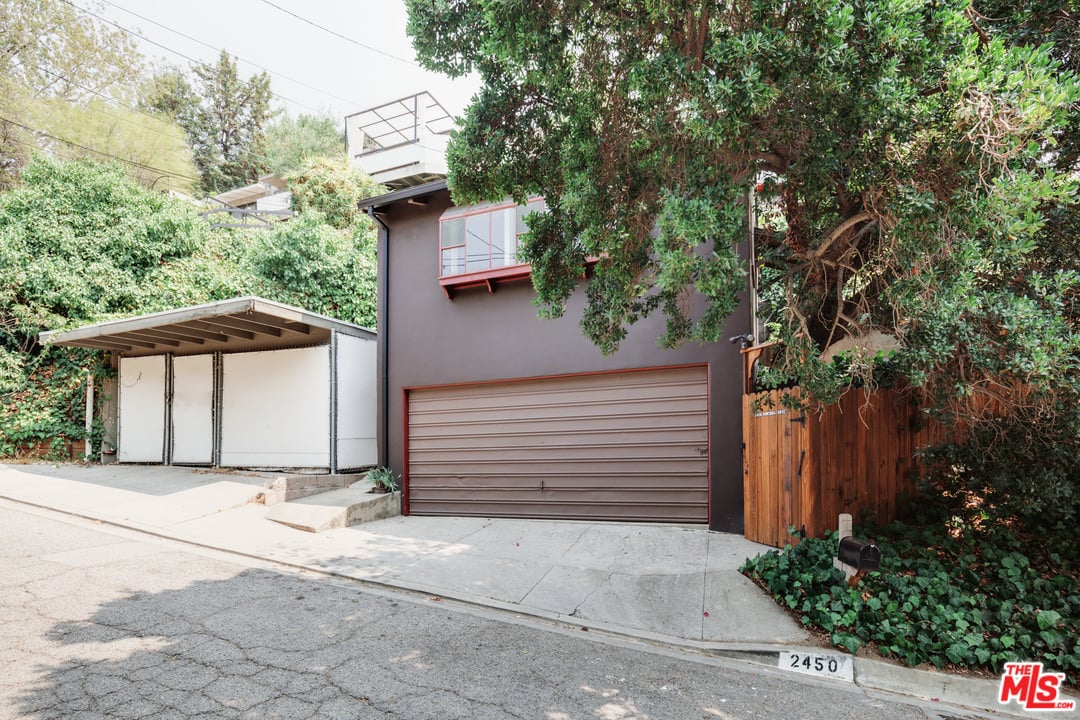 2450 Rinconia Dr