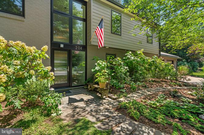 204 Mill Ct