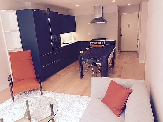 44 East 12th Street Unit: 6D