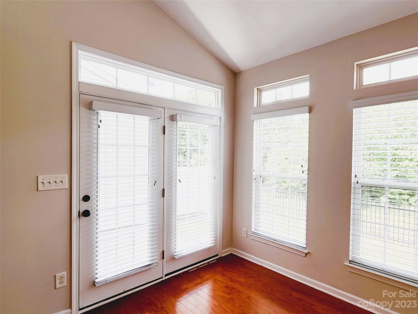 129 Beverly Chase Ln
