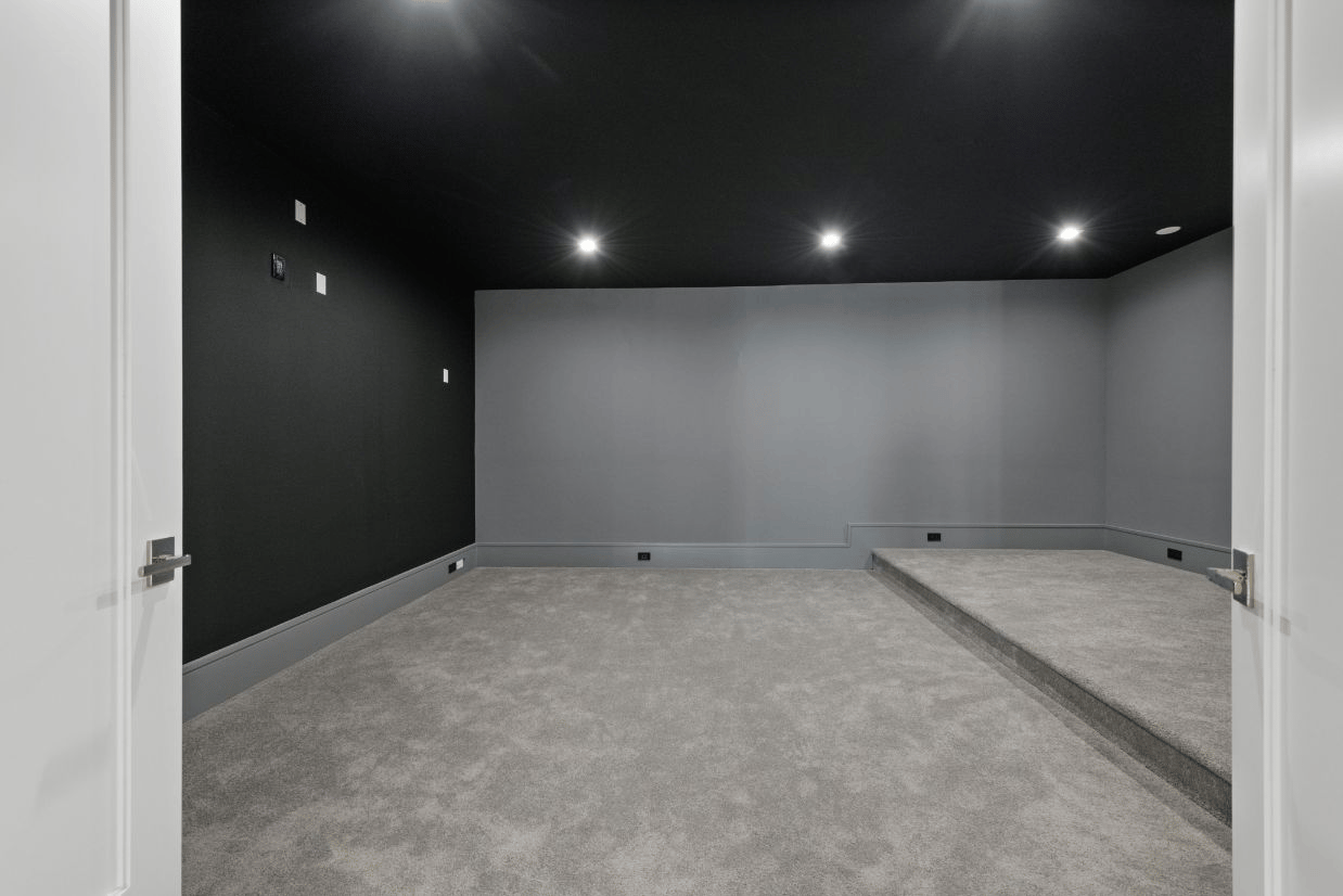 428 Edge of Woods Rd