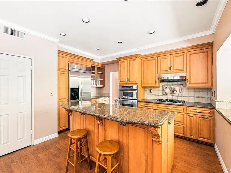 17948 Paseo Valle