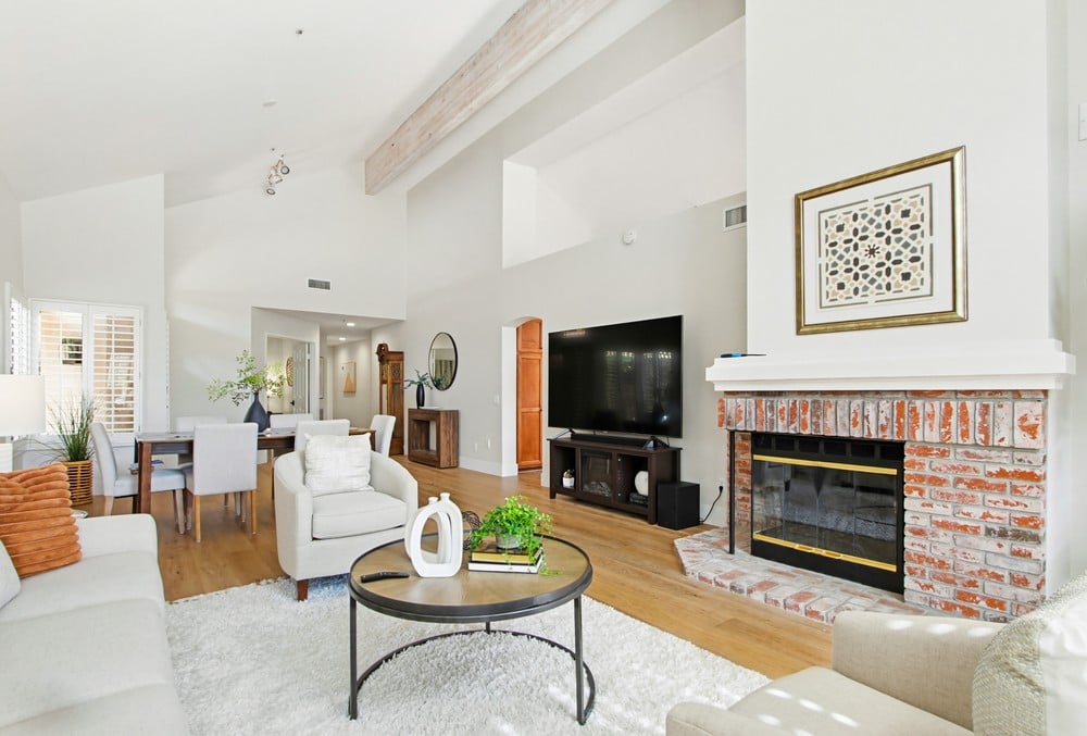 28782 Vista Valley Dr