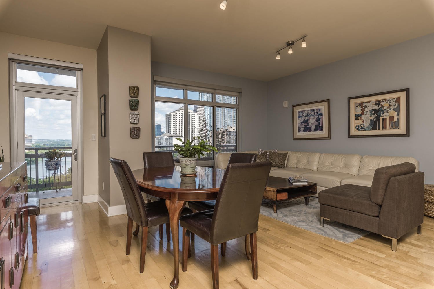 603 Davis Street #902