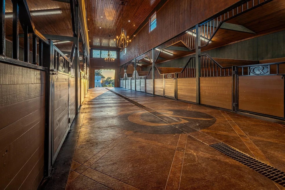 19-acre equestrian estate north of Houston lists for nearly $4 million