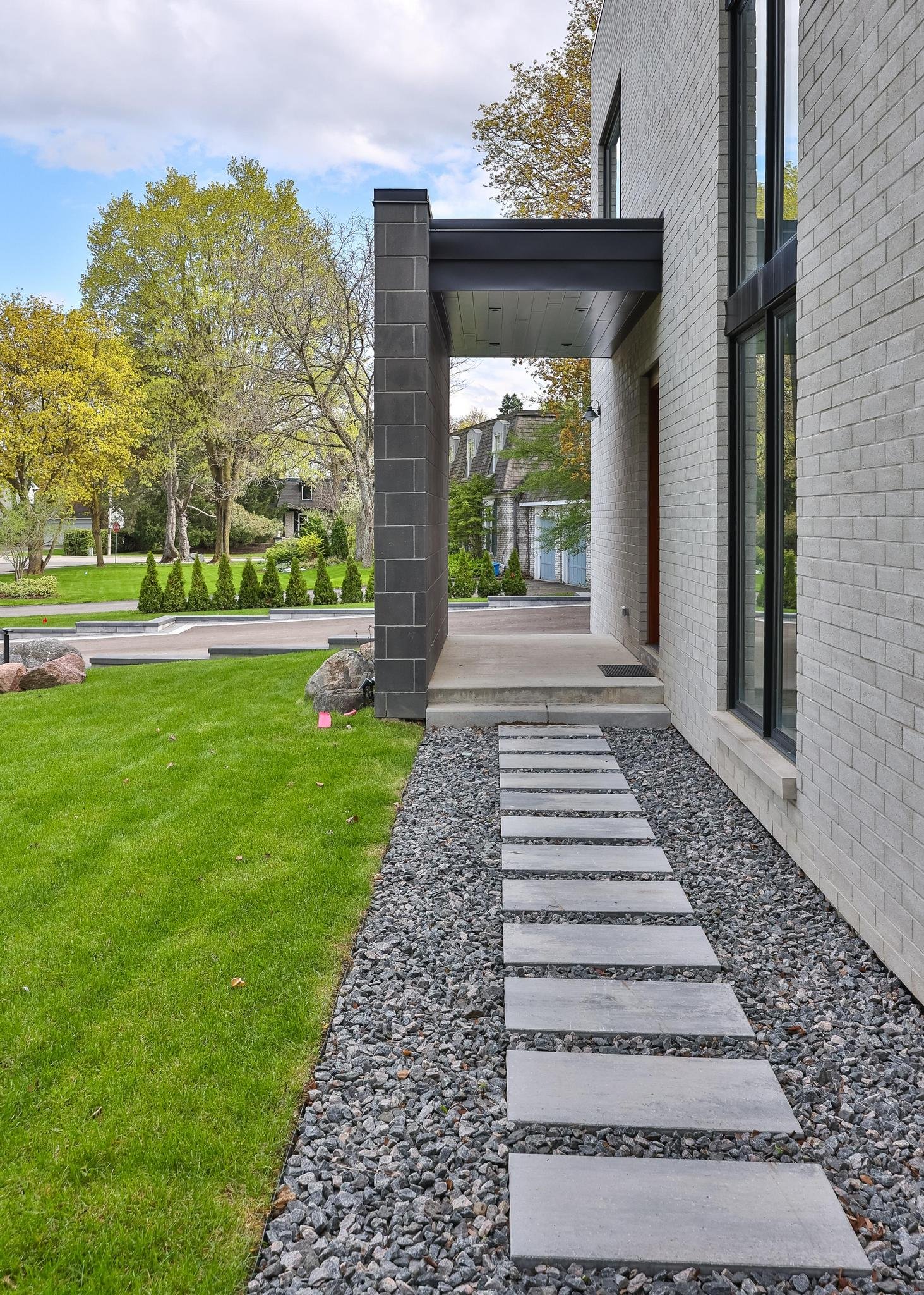Brand-New Modern Estate