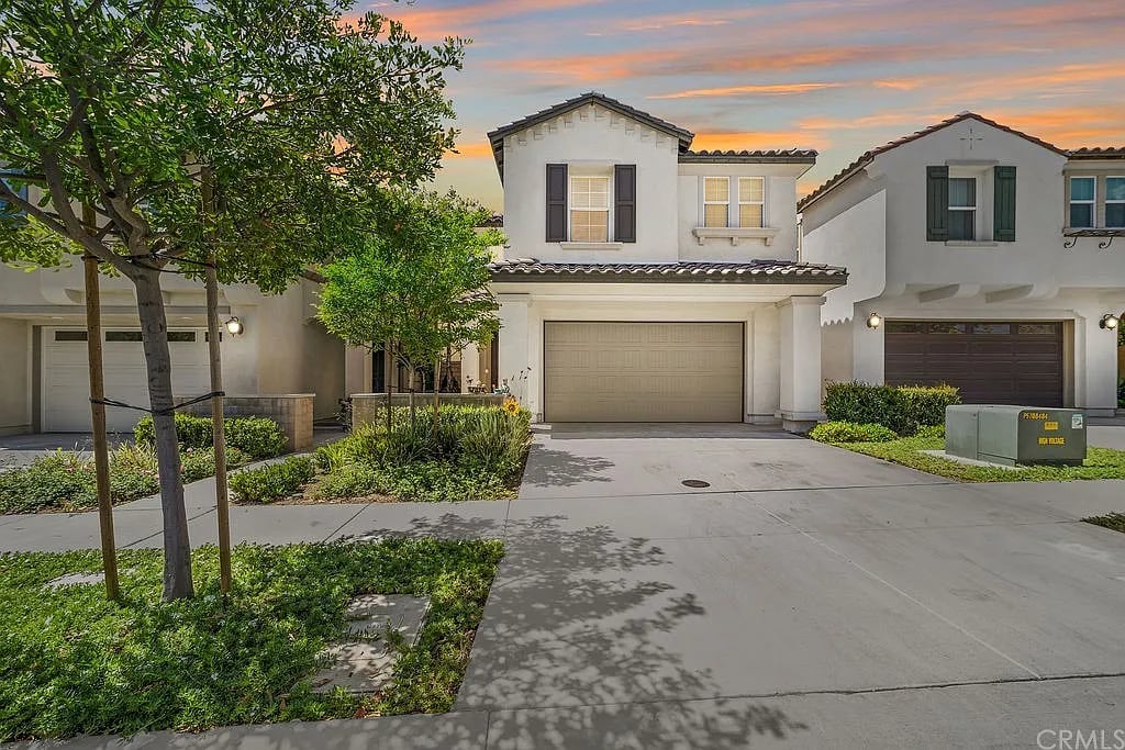 845 Parisa Pl