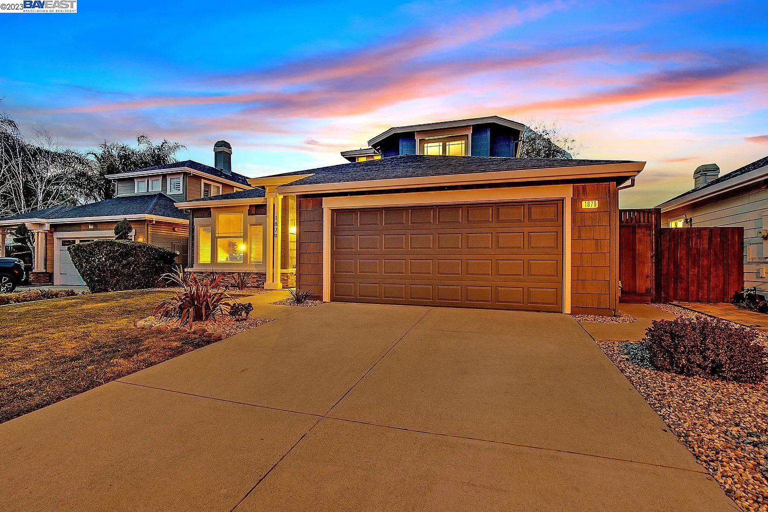 1879 Meadow Glen Dr
